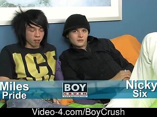 twink Nicky Six kicks off his 1st homo reconcile oneself to round Miles Pompousness who worships his nine incher round relish gay